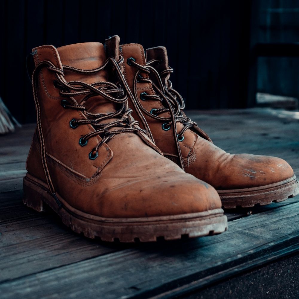 WORK & SAFETY BOOTS